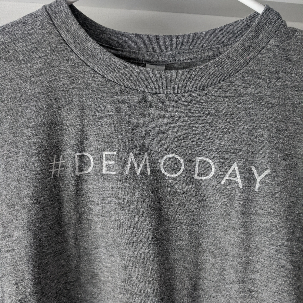 Magnolia #DEMODAY Gray Short Sleeve Tee Girls Med